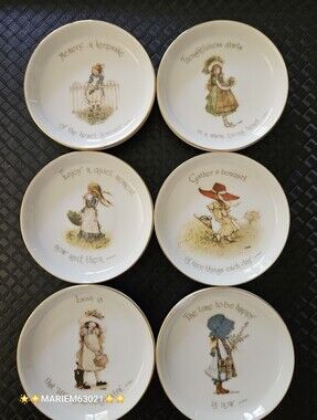 HOLLIE HOLLY HOBBIE HOBBY collectible plates genuine porcelain made in Japan Vtg